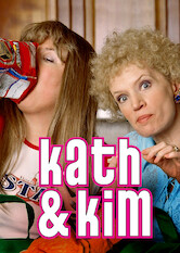 Kliknij by uszyskać więcej informacji | Netflix: Kath and Kim | Kath ma niebawem poślubić rzeźnika-pasjonata Kela, a tymczasem jej córka, Kim, wraca do domu rodzinnego, rozczarowana dwumiesięcznym małżeństwem z Brettem.