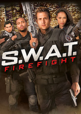 Kliknij by uszyskać więcej informacji | Netflix: S.W.A.T.: Miasto w ogniu | Po nieudanej próbie odbicia zakładników ekipa SWAT z Detroit staje się celem zbuntowanego agenta rządowego, który planuje zemstę.